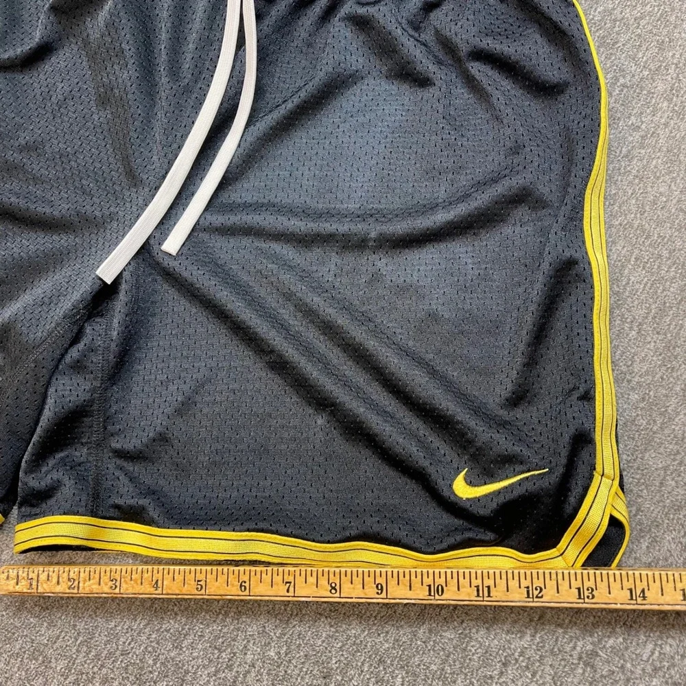 Nike Mens Basketball Shorts Athletic Livestrong Gym Swoosh‎ Large 408397